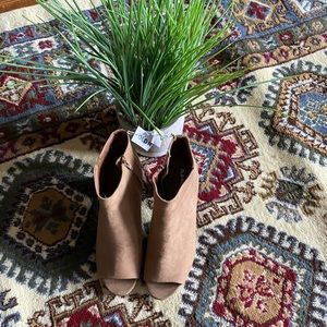 Old Navy Peep Toe Chunky Heel